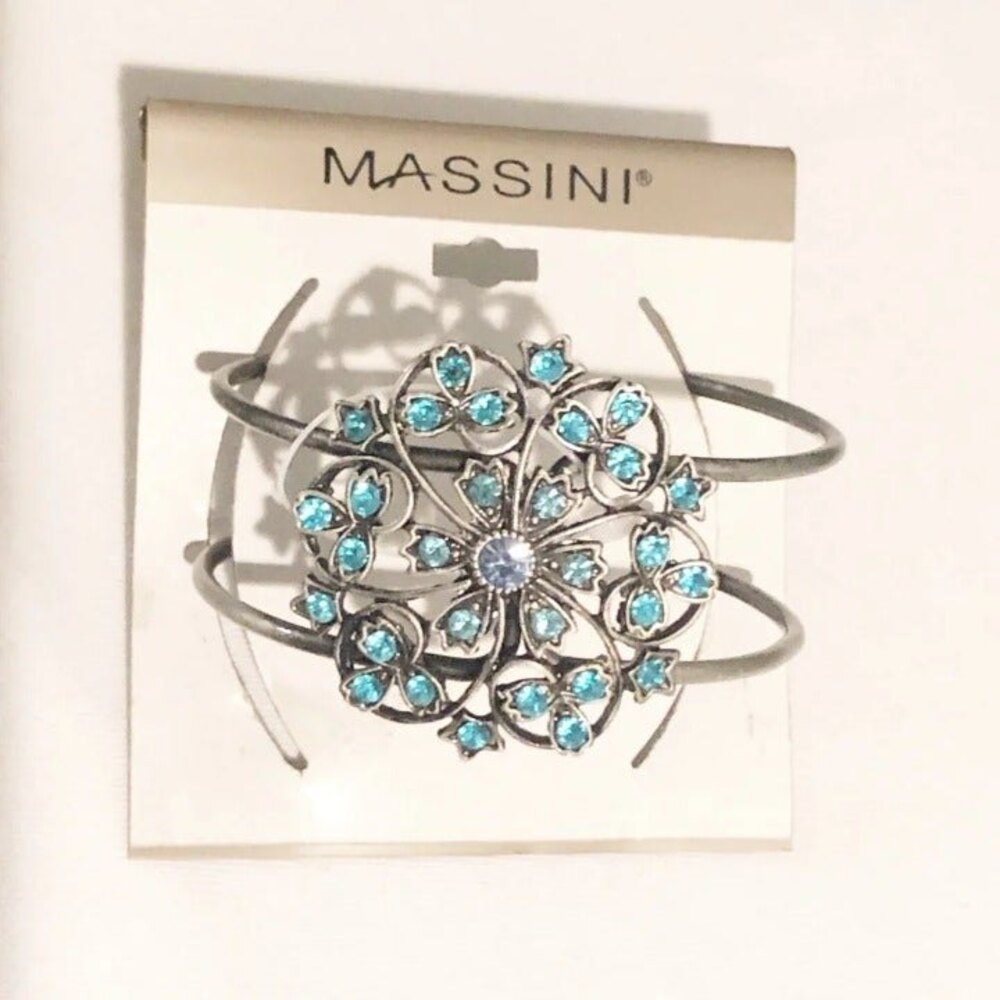 Massini Rhinestone Flower Hinged Bangle Bracelet NWT